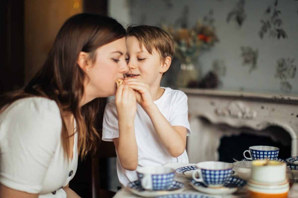 custody right for mothers unmarried with mother and song playing in kitchen